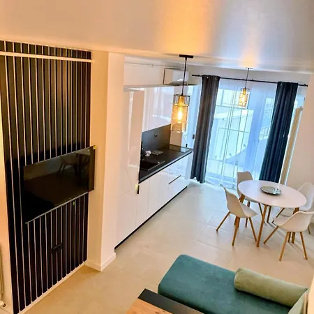 Oxana Summer Alezzi Apartment