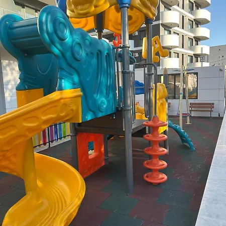 Oxana Summer Alezzi Lejlighed *